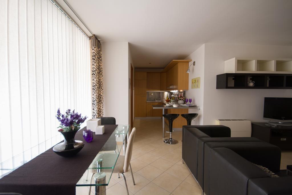 Apartments Casa Emonia Novigrad Istria Rum bild